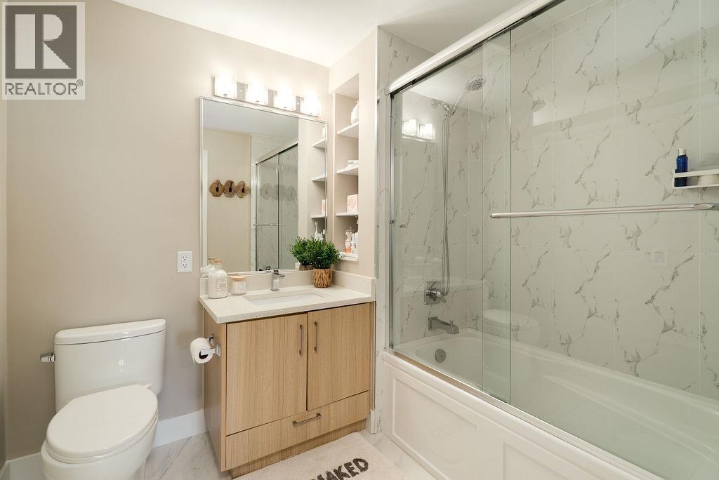 222 12460 191 Street, Pitt Meadows, BC - Indoor Photo Showing Bathroom