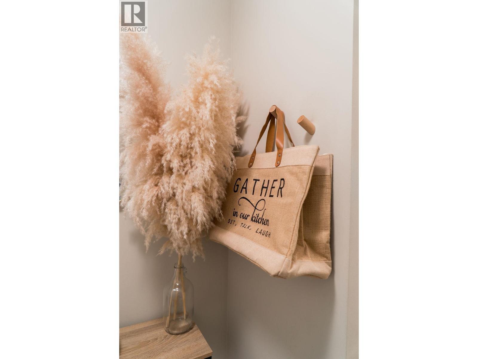 222 12460 191 Street, Pitt Meadows, BC - Indoor