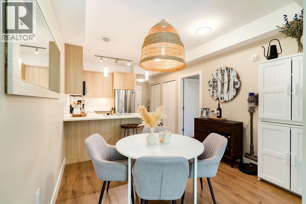 222 12460 191 Street, Pitt Meadows, BC - Indoor Photo Showing Dining Room