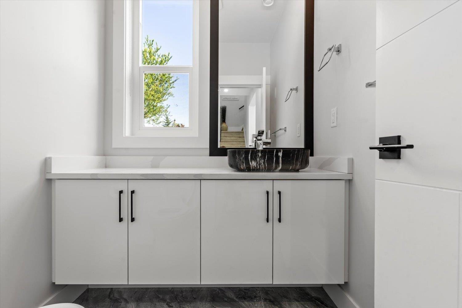 835 Myng Crescent|Harrison Hot Springs, Harrison Hot Springs, BC - Indoor Photo Showing Bathroom