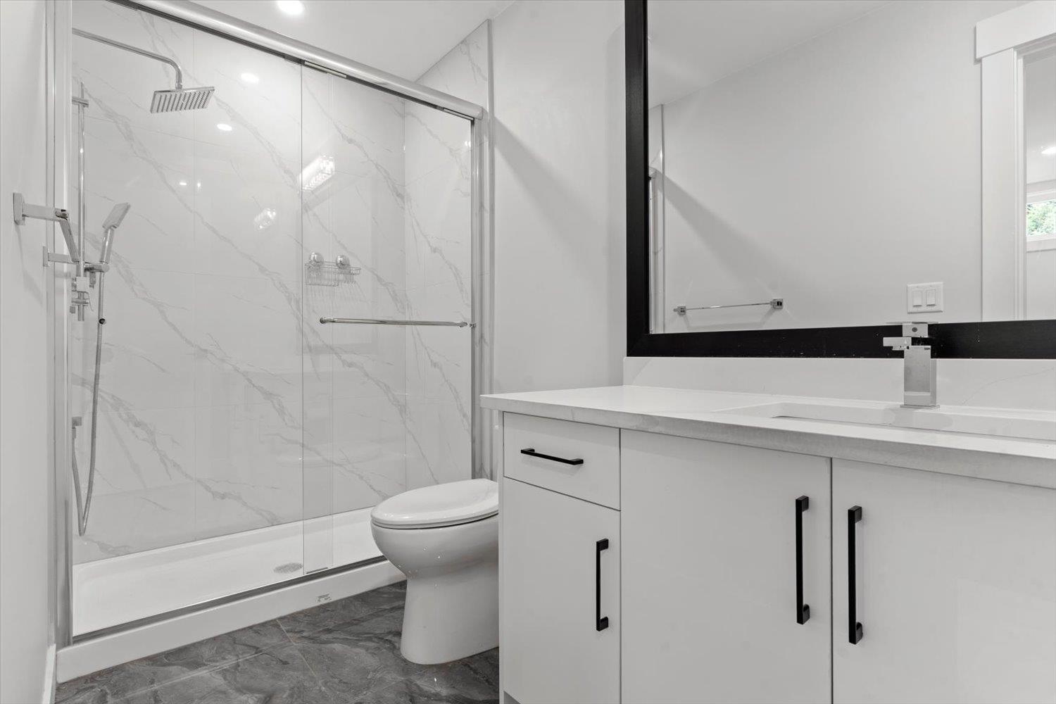 835 Myng Crescent|Harrison Hot Springs, Harrison Hot Springs, BC - Indoor Photo Showing Bathroom