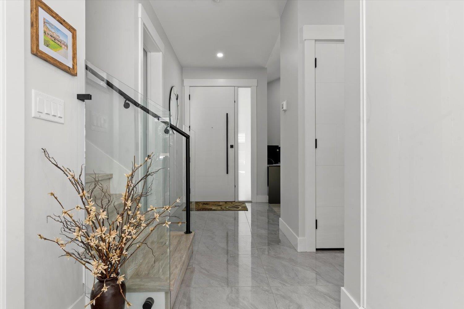 835 Myng Crescent|Harrison Hot Springs, Harrison Hot Springs, BC - Indoor Photo Showing Other Room