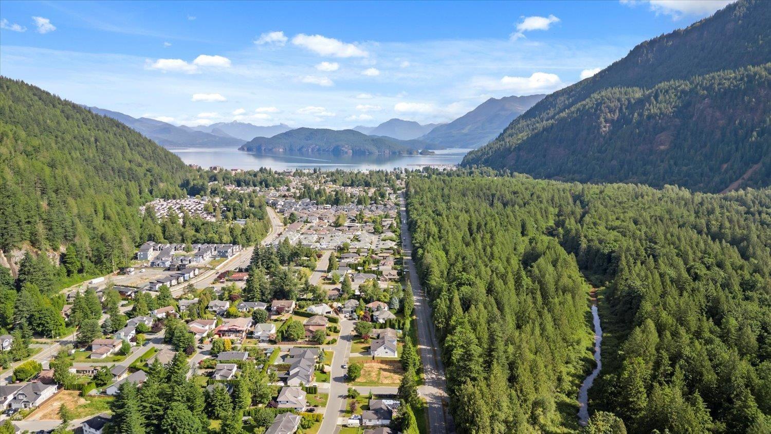 835 Myng Crescent|Harrison Hot Springs, Harrison Hot Springs, BC - Outdoor With View