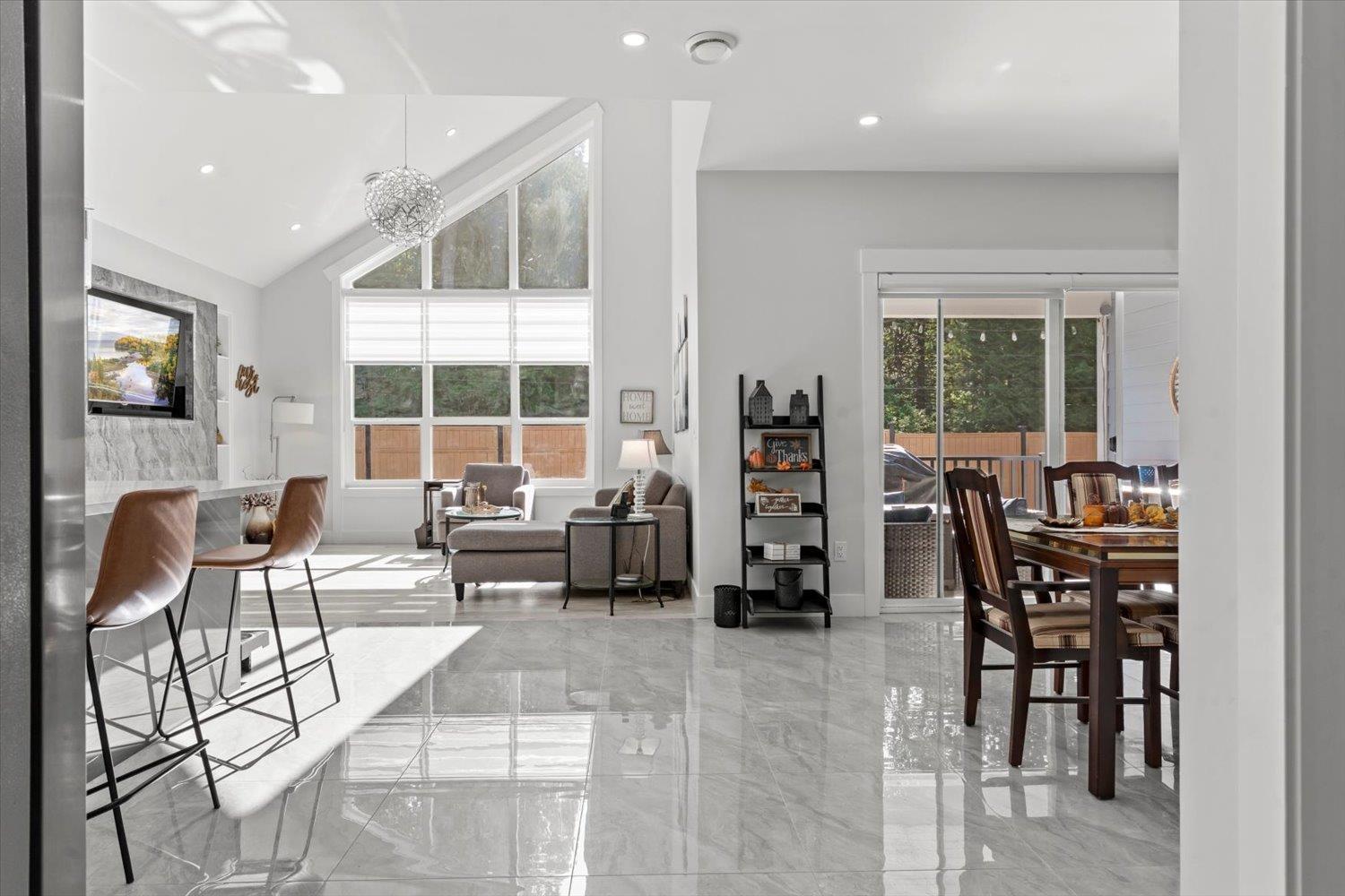 835 Myng Crescent|Harrison Hot Springs, Harrison Hot Springs, BC - Indoor