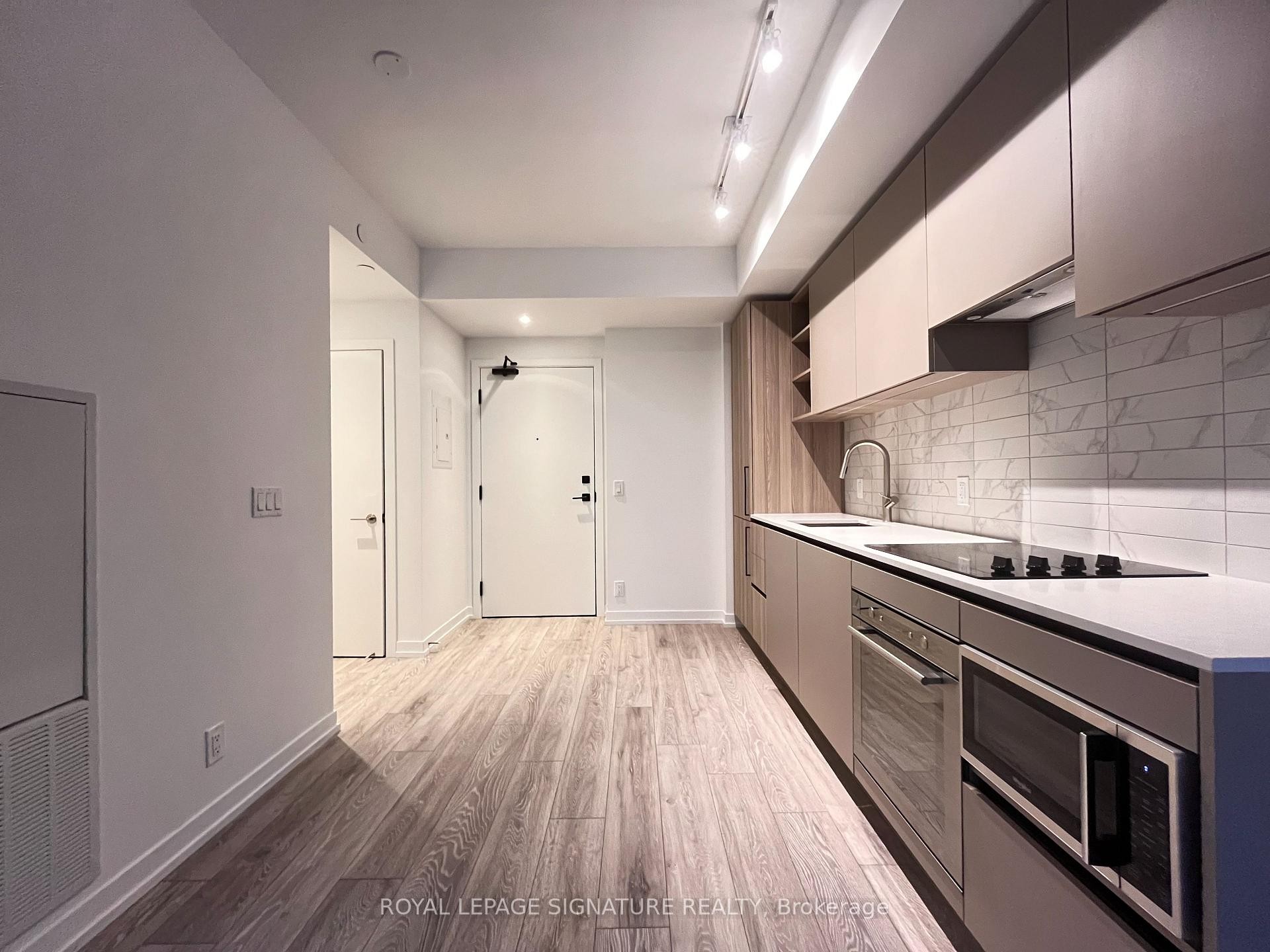 2508-55 Mercer Street, Toronto, ON - Indoor Photo Showing Kitchen