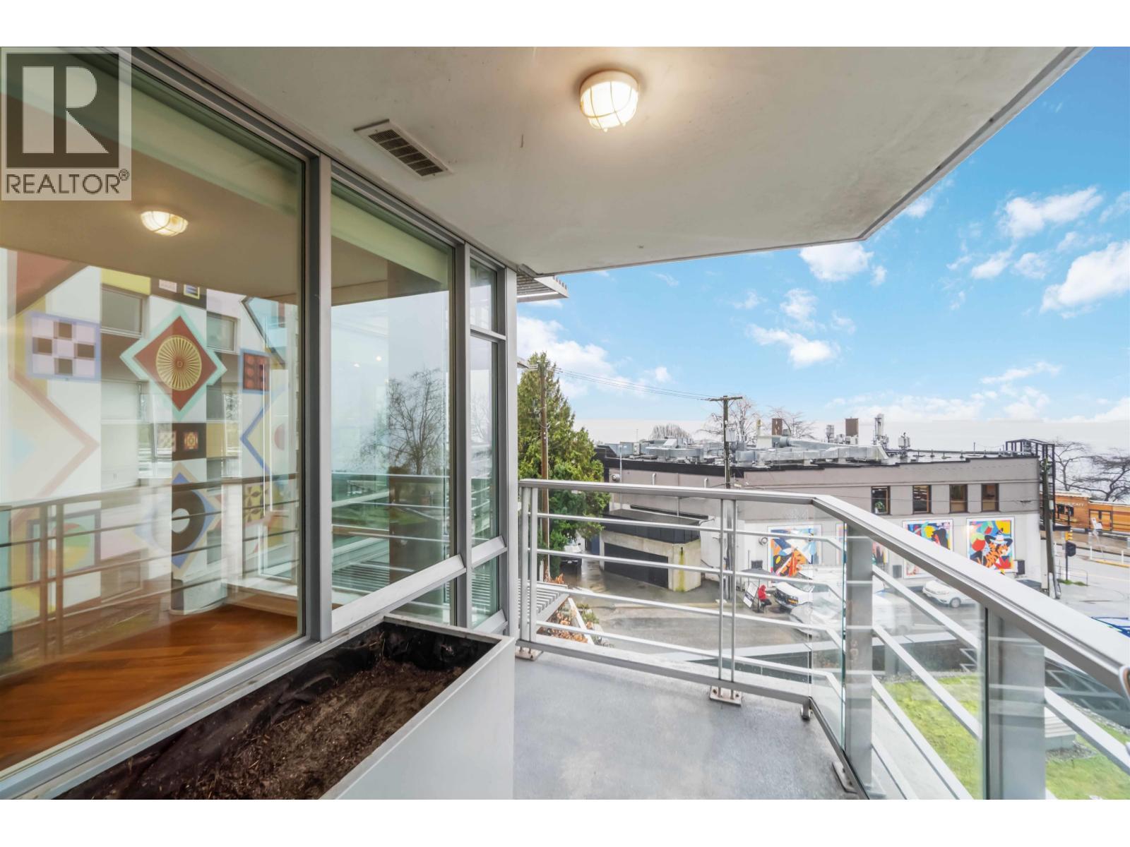 404 1762 Davie Street, Vancouver, BC - Outdoor With View With Exterior