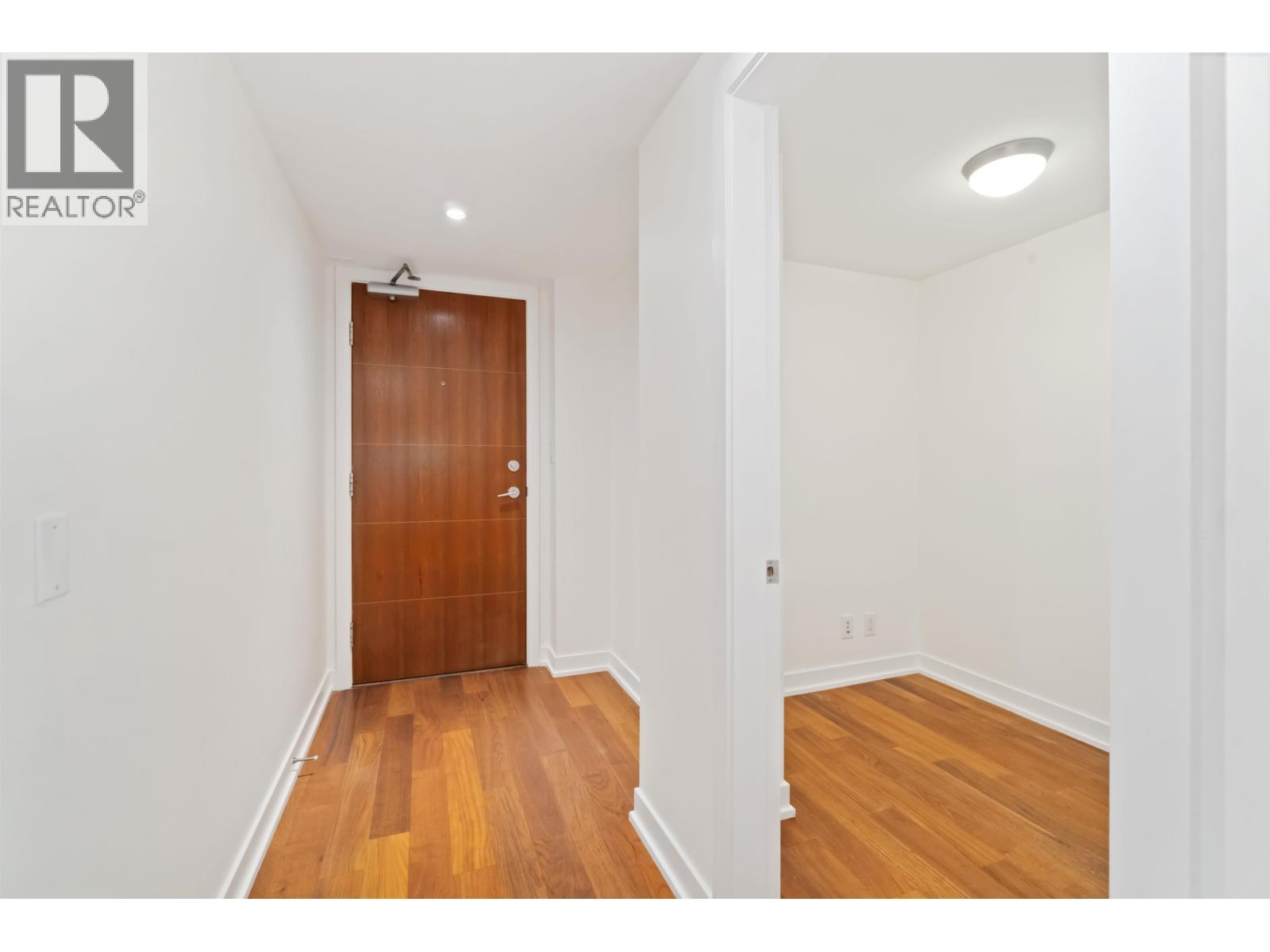 404 1762 Davie Street, Vancouver, BC - Indoor Photo Showing Other Room