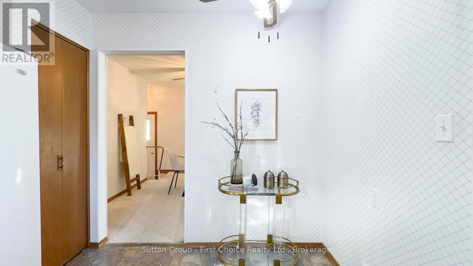 8 Dunsford Crescent, St. Marys, ON - Indoor Photo Showing Other Room