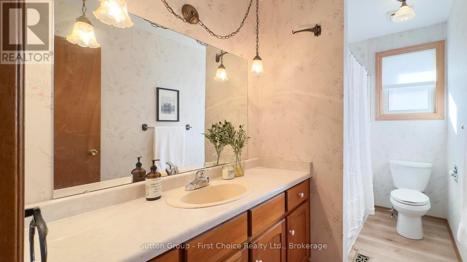 8 Dunsford Crescent, St. Marys, ON - Indoor Photo Showing Bathroom