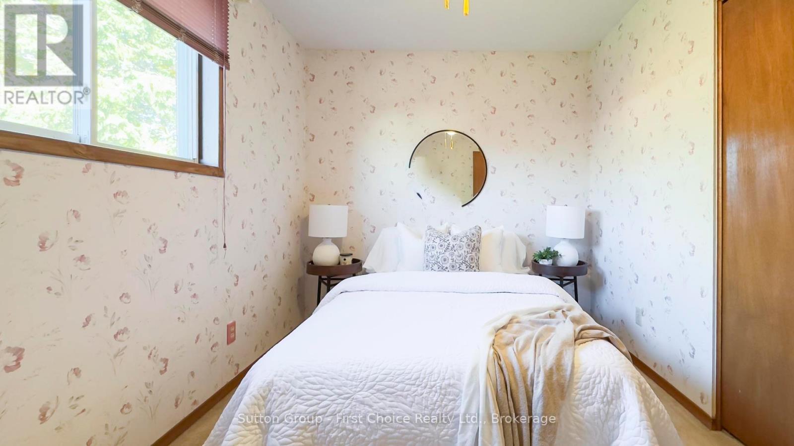 8 Dunsford Crescent, St. Marys, ON - Indoor Photo Showing Bedroom