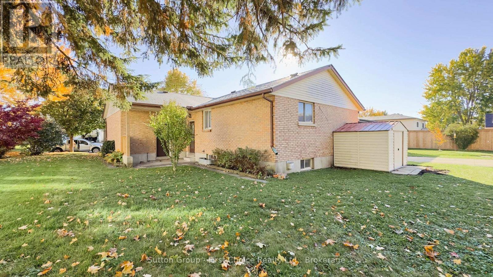 8 Dunsford Crescent, St. Marys, ON - Outdoor