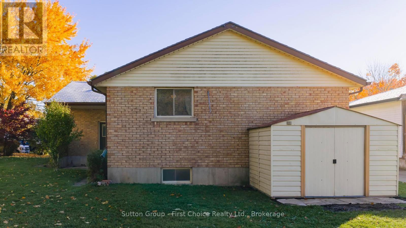 8 Dunsford Crescent, St. Marys, ON - Outdoor With Exterior