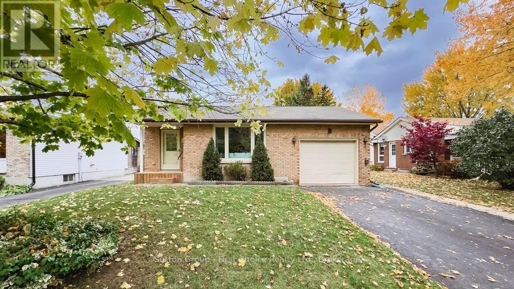 8 Dunsford Crescent, St. Marys, ON - Outdoor With Facade