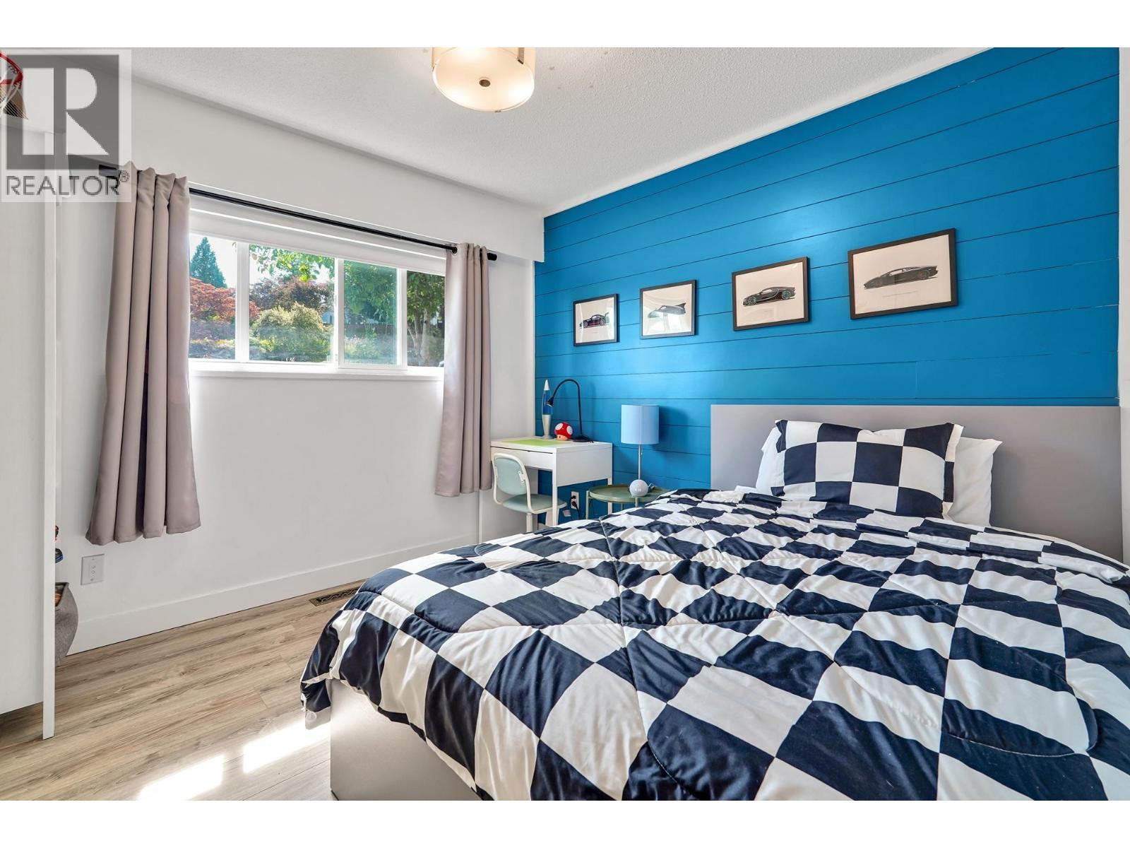 1340 Lorilawn Court, Burnaby, BC - Indoor Photo Showing Bedroom