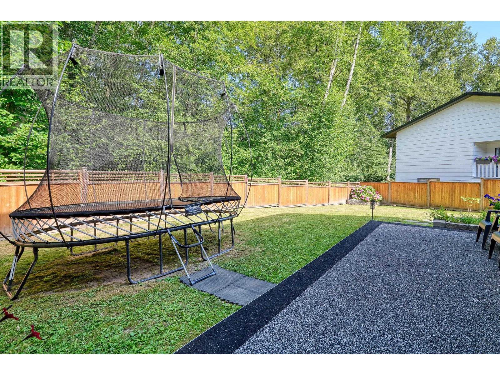 1340 Lorilawn Court, Burnaby, BC - Outdoor With Deck Patio Veranda With Backyard