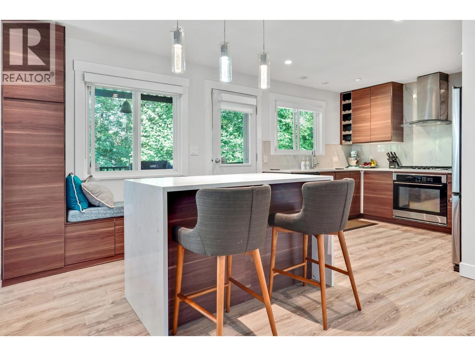 1340 Lorilawn Court, Burnaby, BC - Indoor