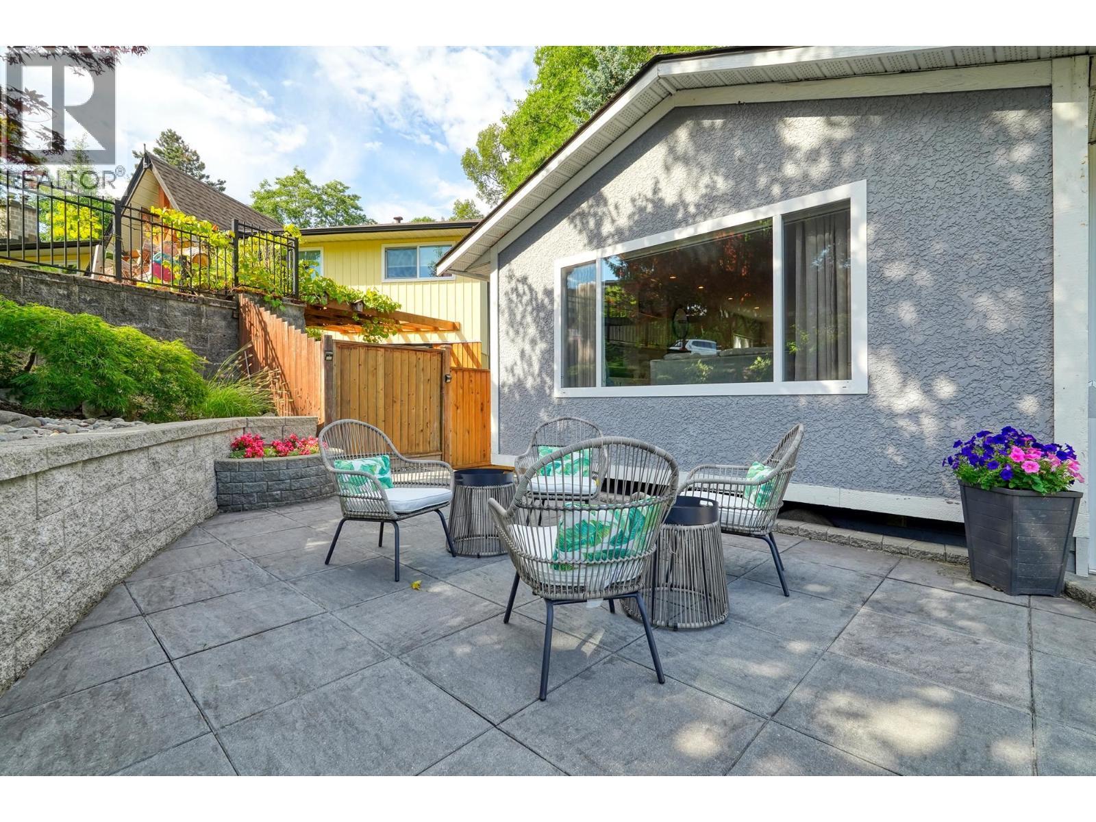 1340 Lorilawn Court, Burnaby, BC - Outdoor With Deck Patio Veranda With Exterior
