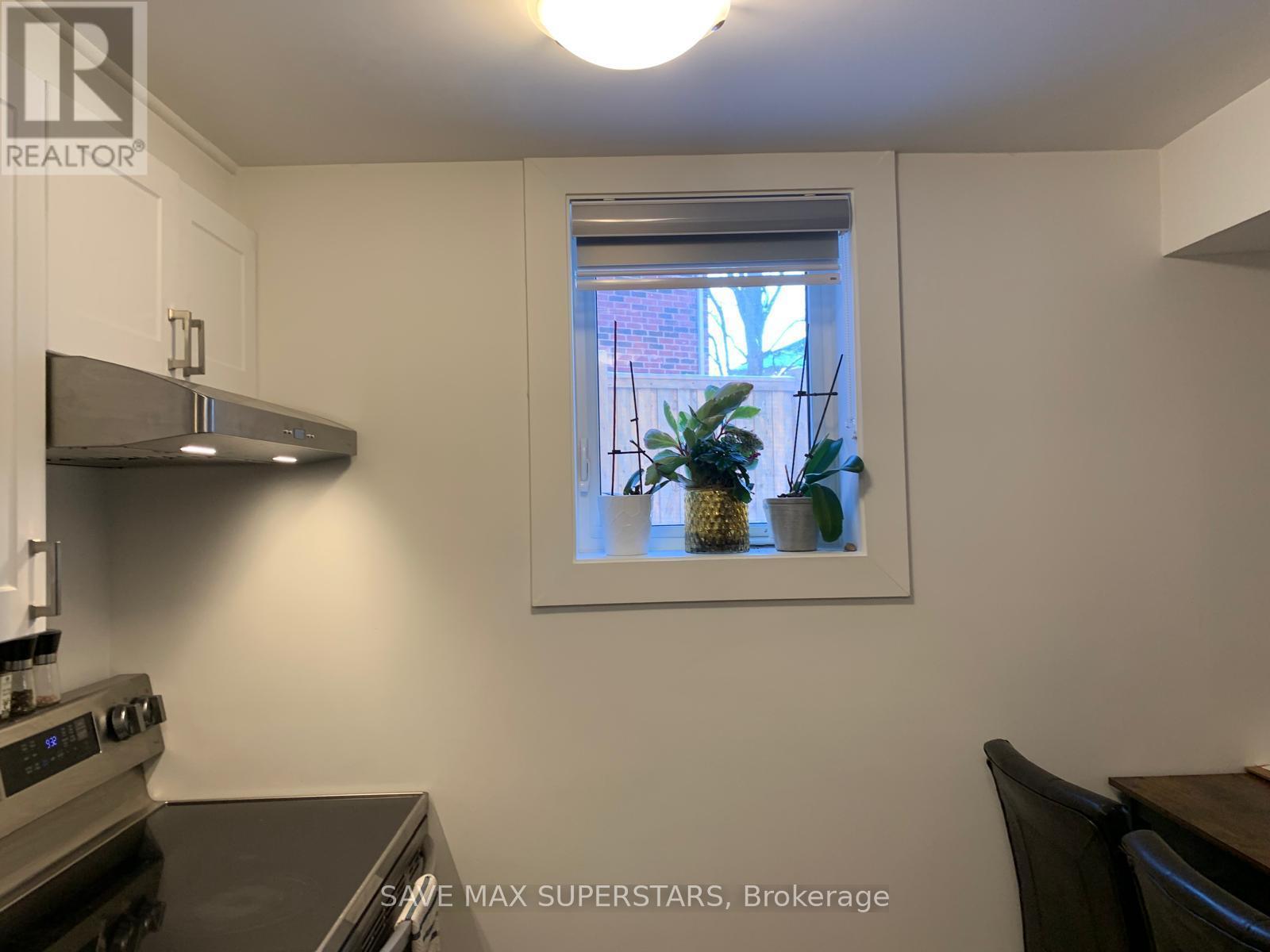 30 Westminster Circle, Barrie, ON