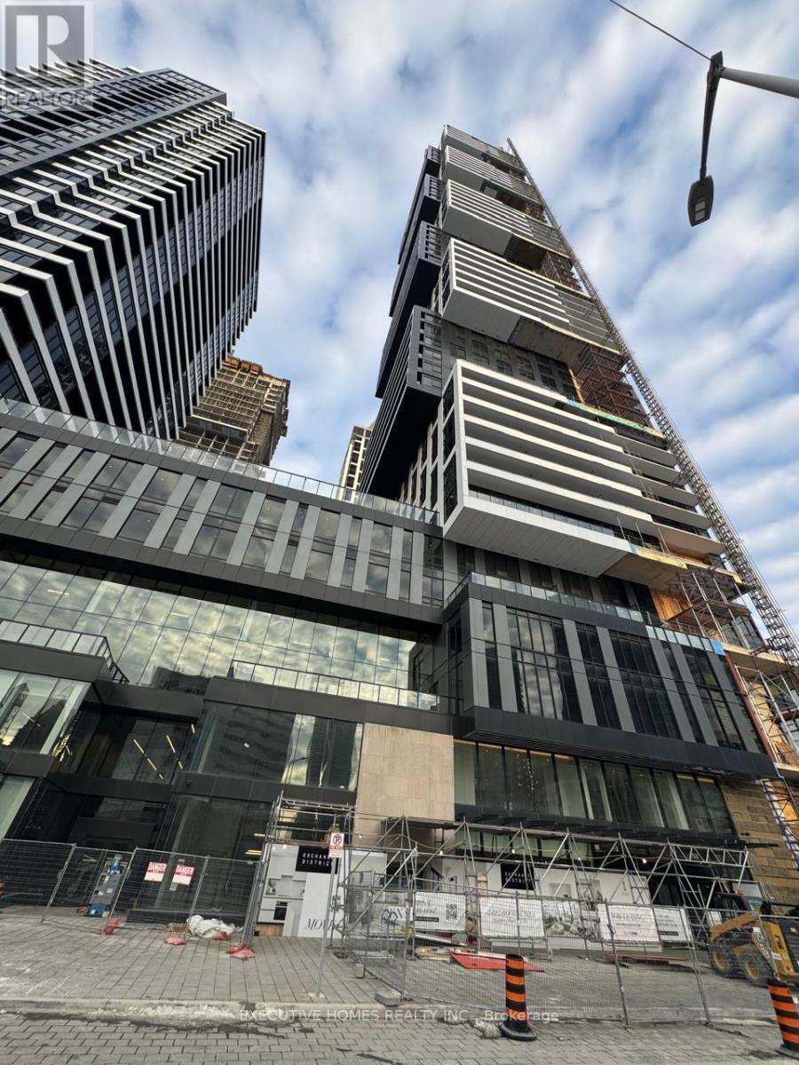 2003 - 4015 The Exchange, Mississauga, ON - Outdoor