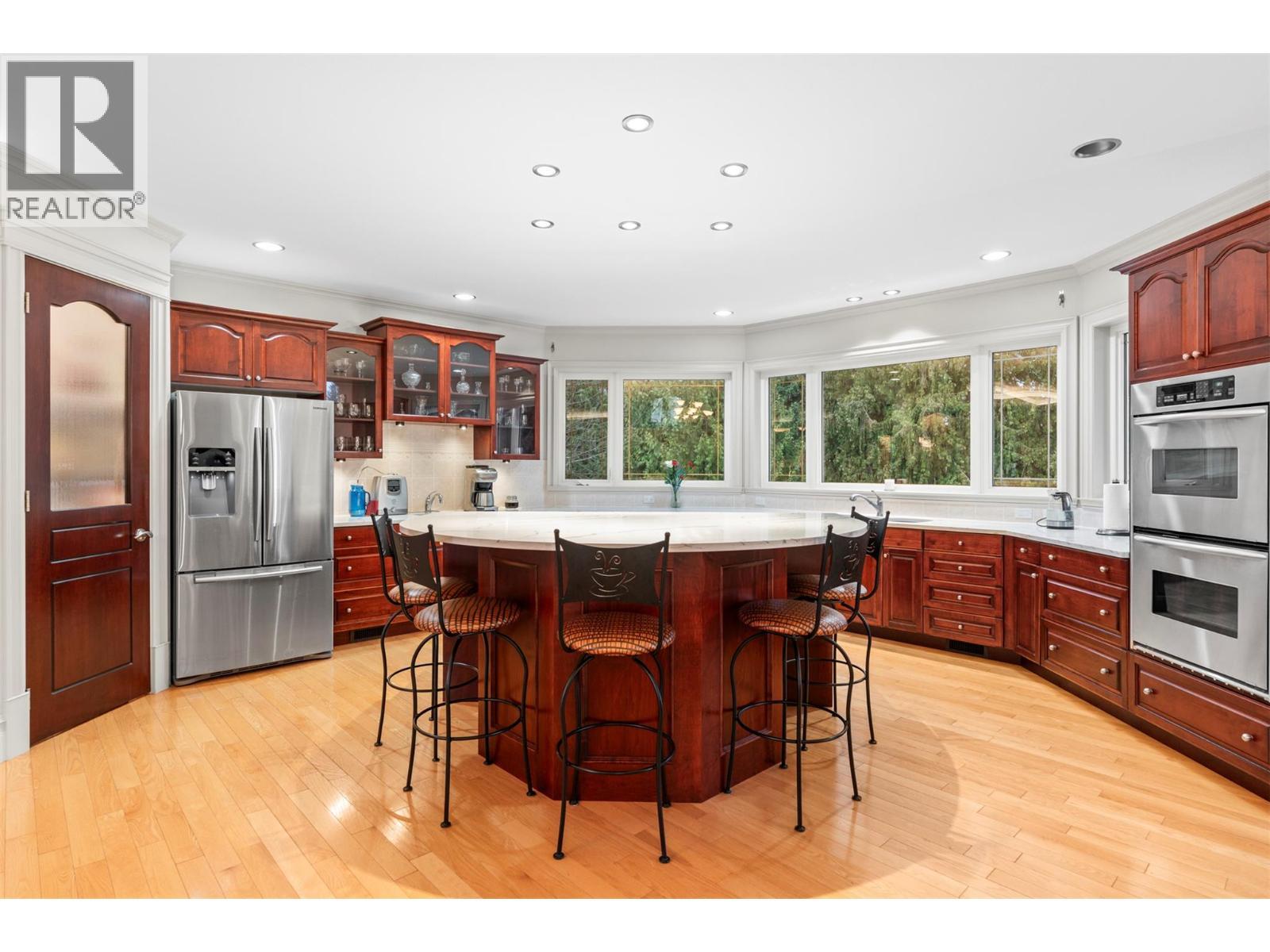 1200 Trans Canada Highway, Sicamous, BC - Indoor Photo Showing Kitchen