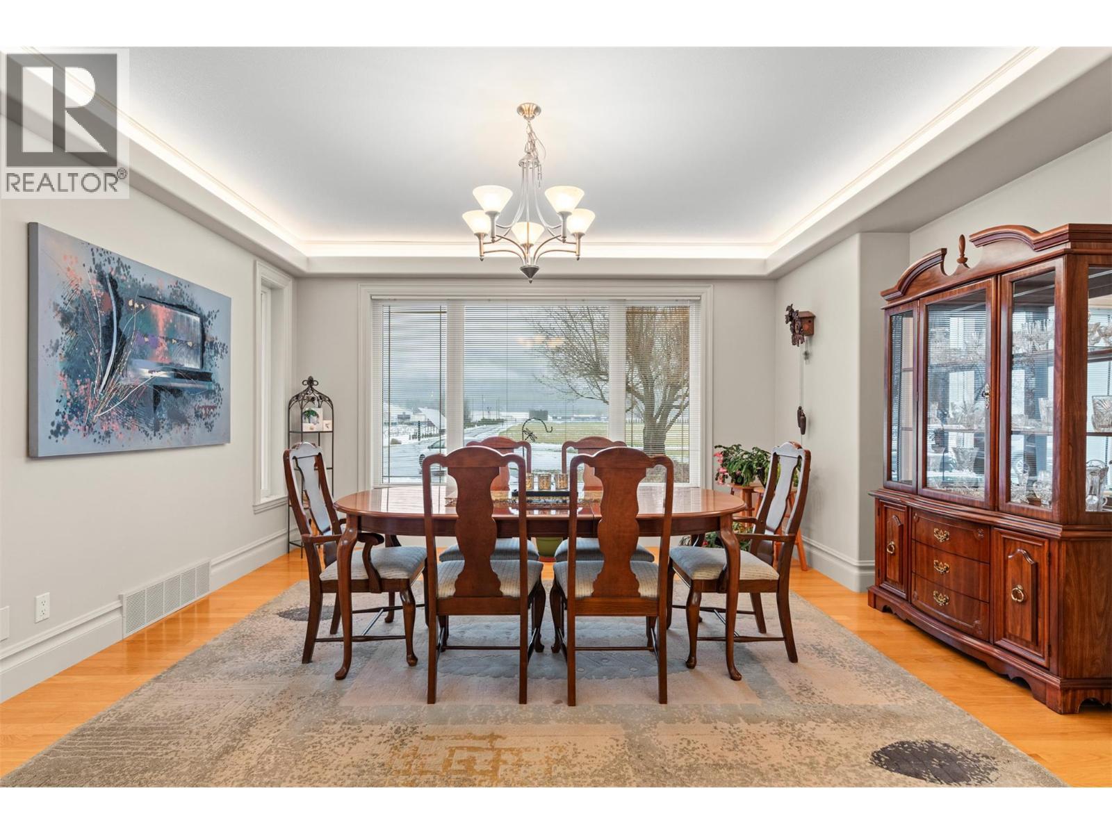 1200 Trans Canada Highway, Sicamous, BC - Indoor Photo Showing Dining Room