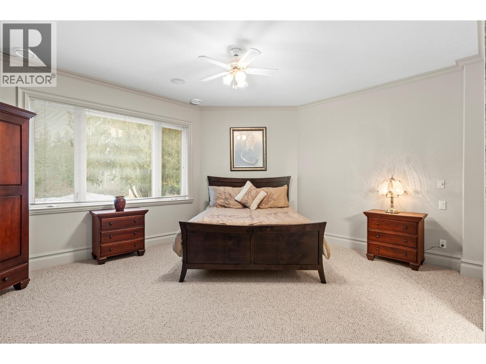 1200 Trans Canada Highway, Sicamous, BC - Indoor Photo Showing Bedroom