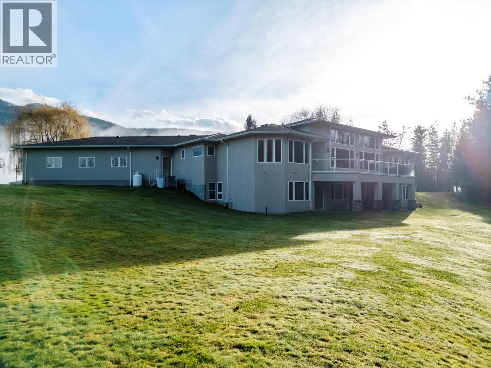 1200 Trans Canada Highway, Sicamous, BC - Outdoor