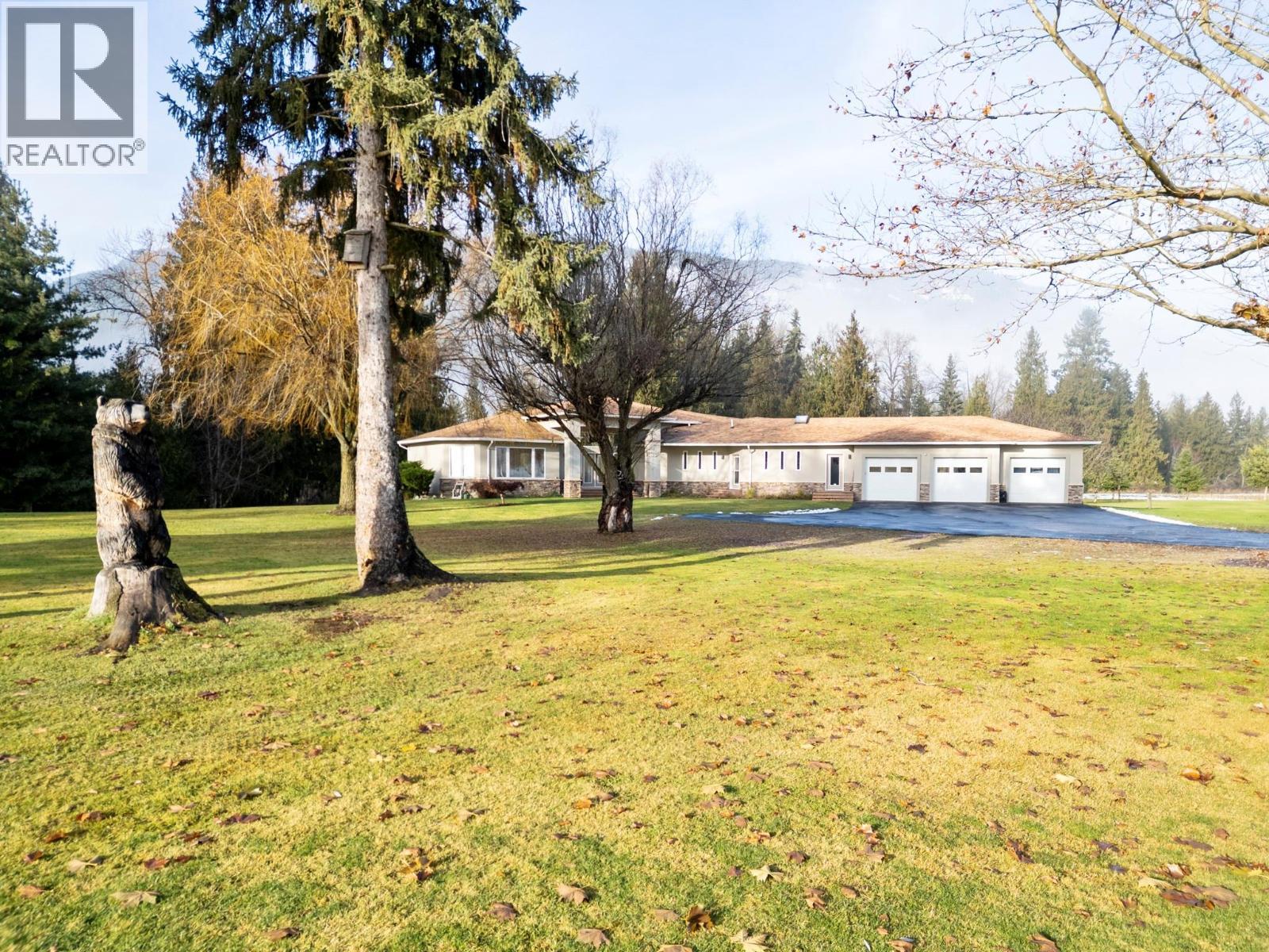 1200 Trans Canada Highway, Sicamous, BC - Outdoor