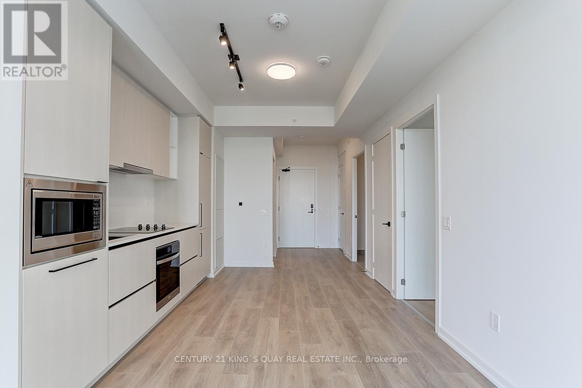 2008 - 10 Graphophone Grove, Toronto, ON - Indoor