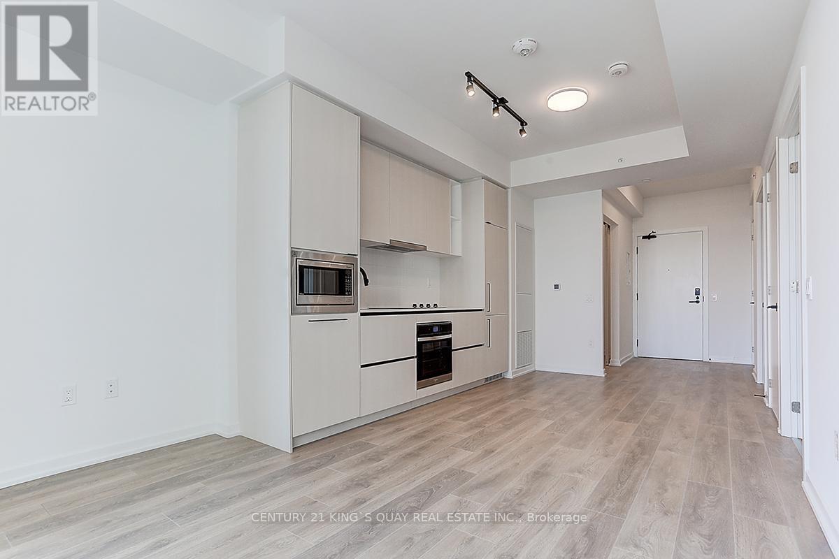 2008 - 10 Graphophone Grove, Toronto, ON - Indoor Photo Showing Kitchen