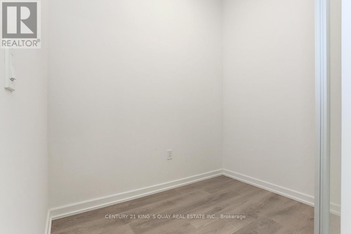 2008 - 10 Graphophone Grove, Toronto, ON - Indoor Photo Showing Other Room