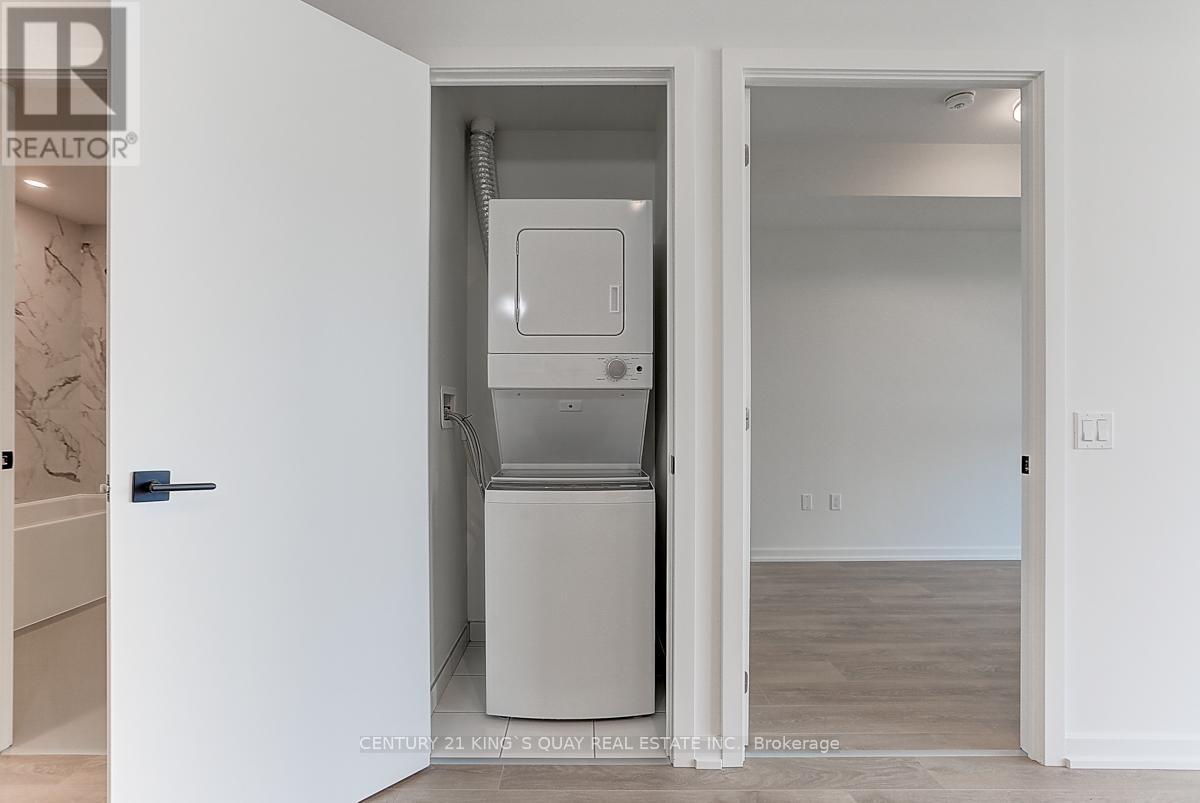 2008 - 10 Graphophone Grove, Toronto, ON - Indoor