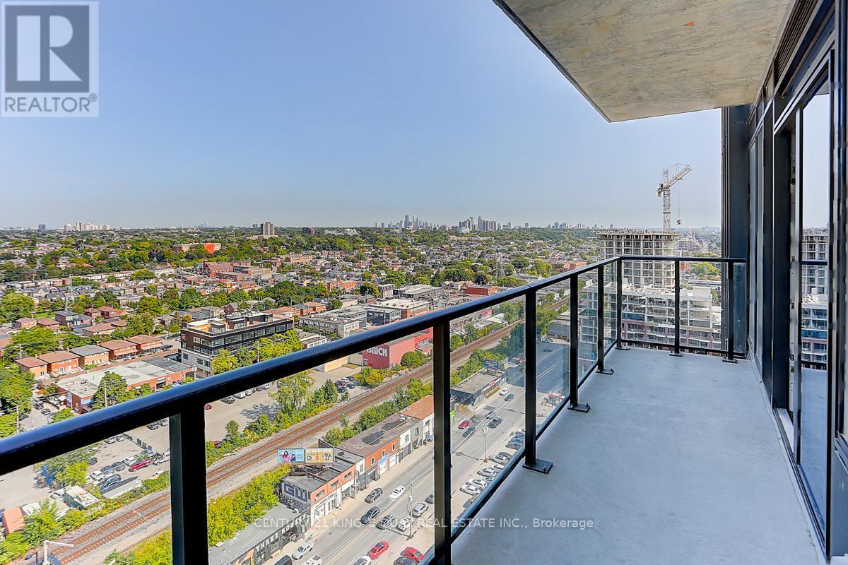 2008 - 10 Graphophone Grove, Toronto, ON - Outdoor With View With Exterior