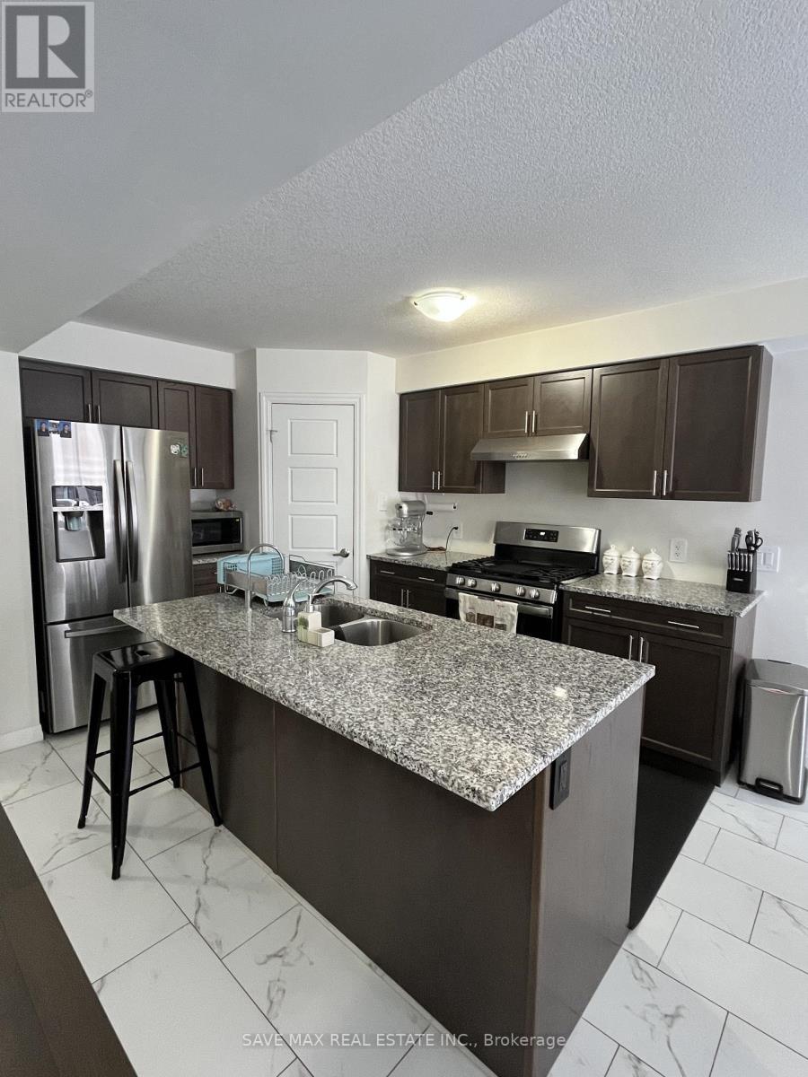 4 Faith Street, Cambridge, ON - Indoor Photo Showing Kitchen With Double Sink With Upgraded Kitchen
