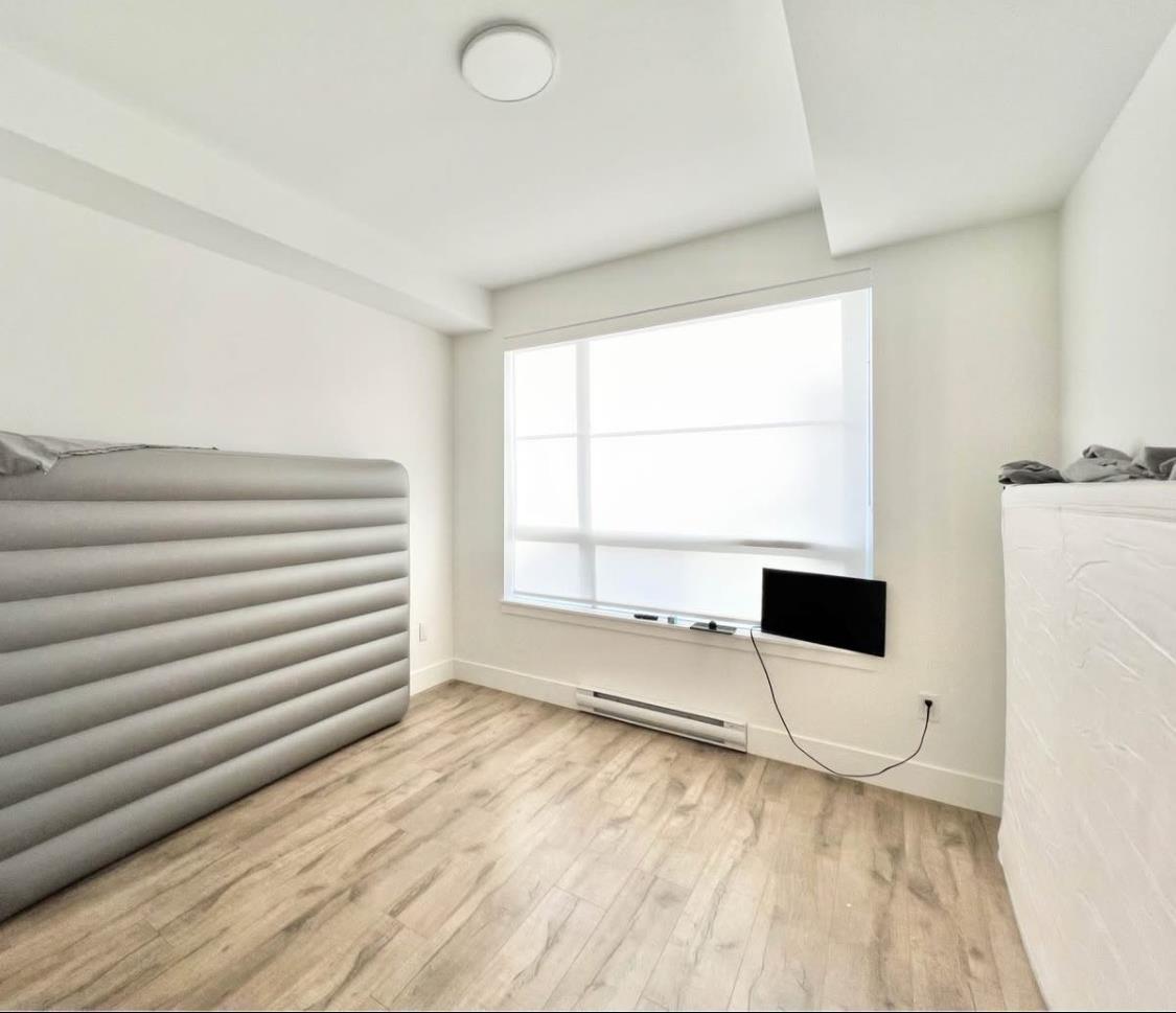 6338 King George Boulevard, Surrey, BC - Indoor Photo Showing Other Room