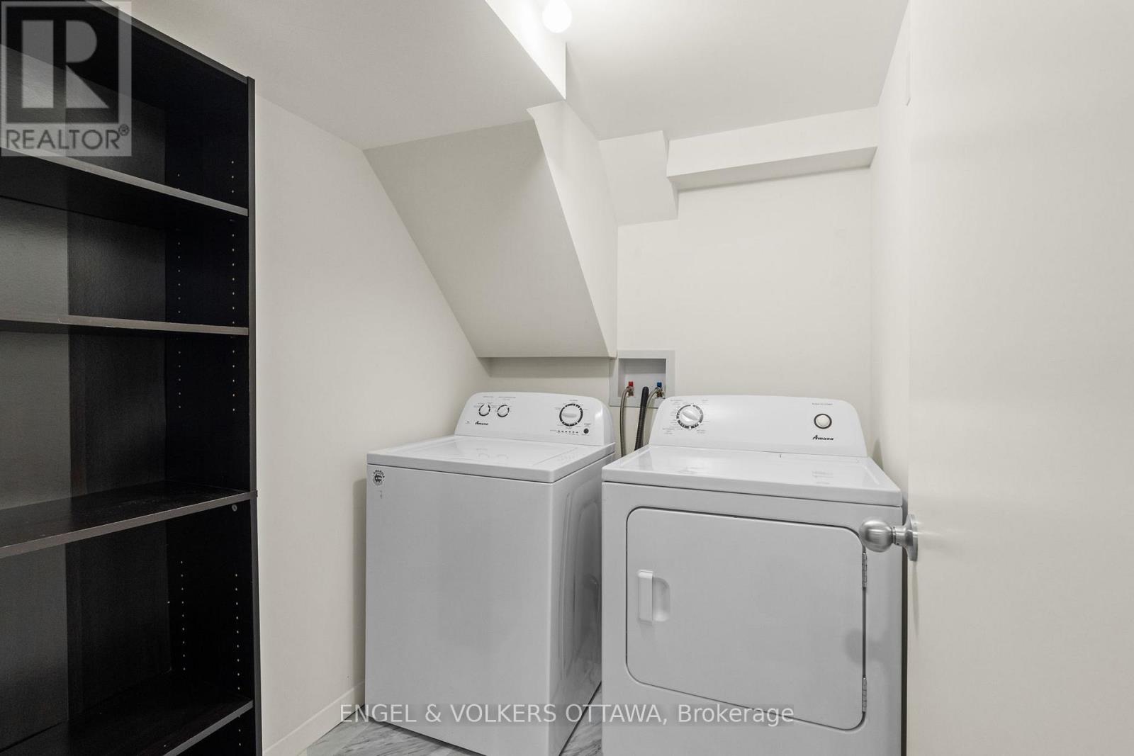 B - 20 Mohawk Crescent, Ottawa, ON - Indoor Photo Showing Laundry Room