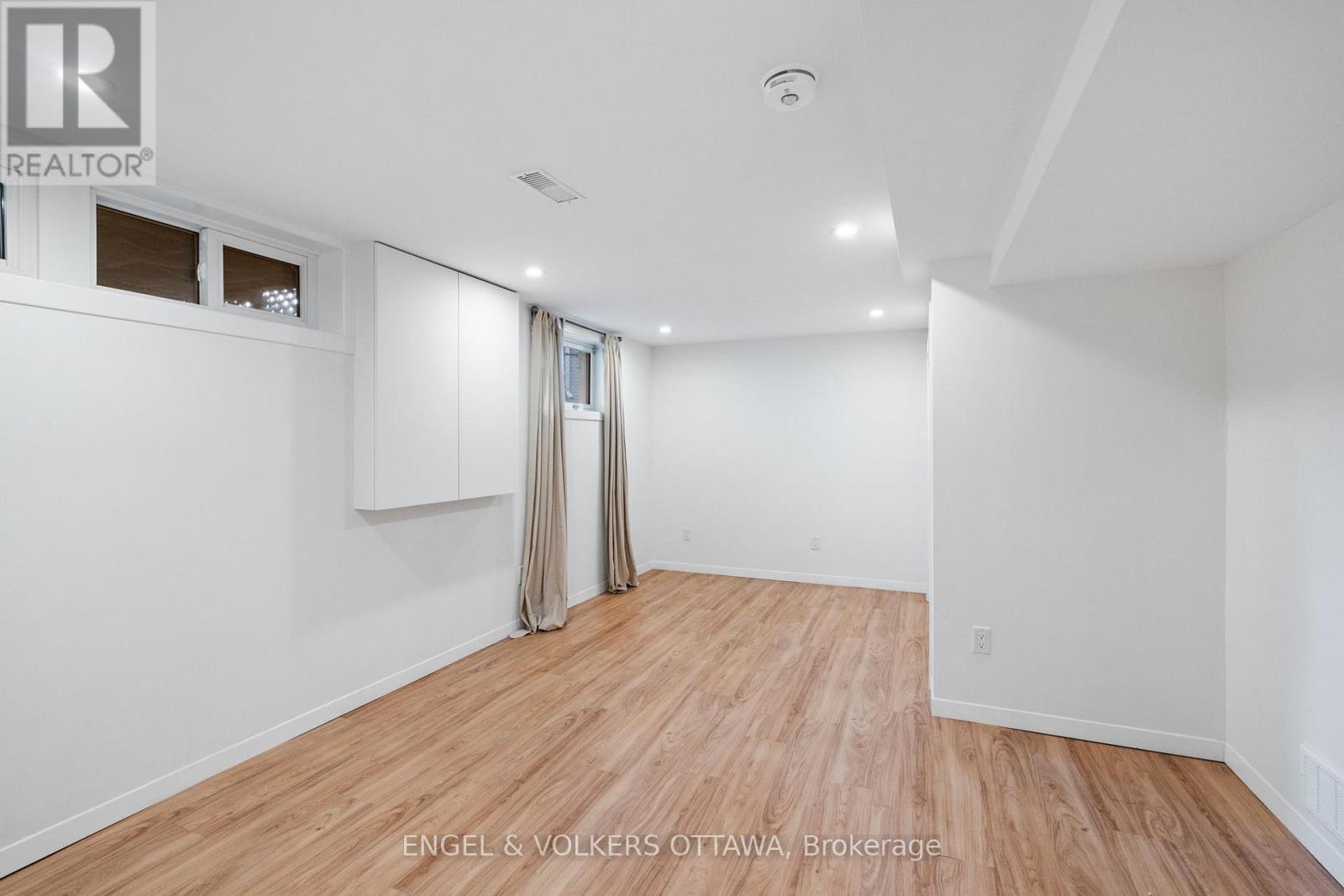 B - 20 Mohawk Crescent, Ottawa, ON - Indoor Photo Showing Other Room