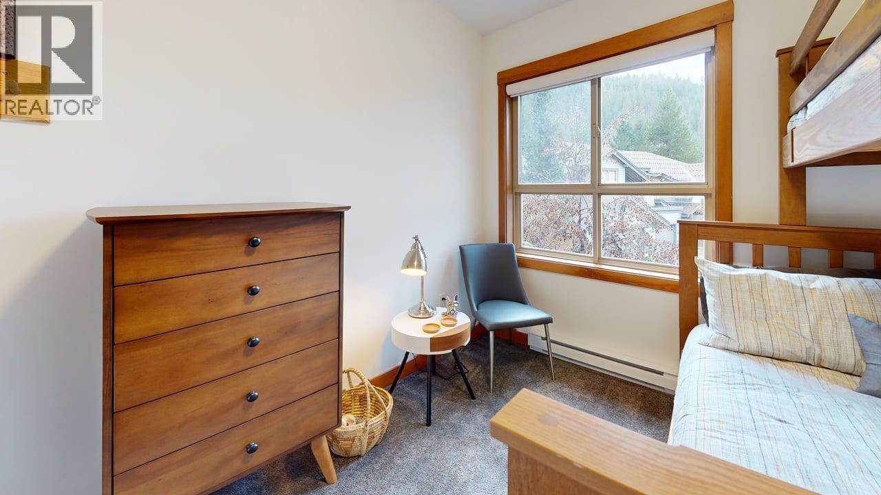 17 1530 Tynebridge Lane, Whistler, BC - Indoor Photo Showing Bedroom