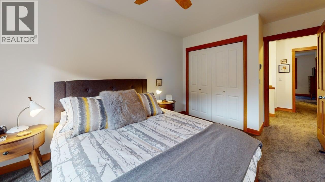 17 1530 Tynebridge Lane, Whistler, BC - Indoor Photo Showing Bedroom