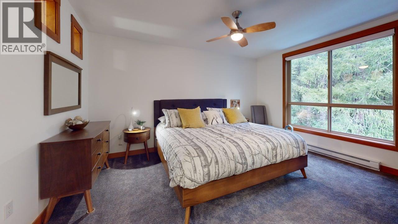 17 1530 Tynebridge Lane, Whistler, BC - Indoor Photo Showing Bedroom