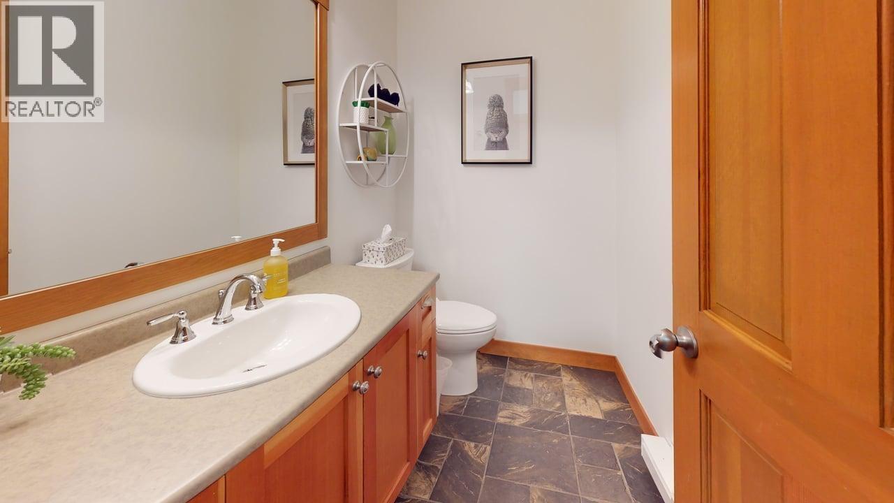 17 1530 Tynebridge Lane, Whistler, BC - Indoor Photo Showing Bathroom