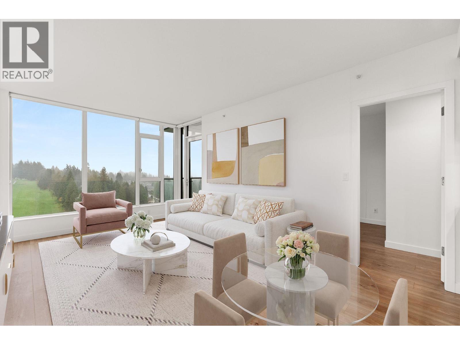 1904 585 Austin Avenue, Coquitlam, BC - Indoor Photo Showing Living Room