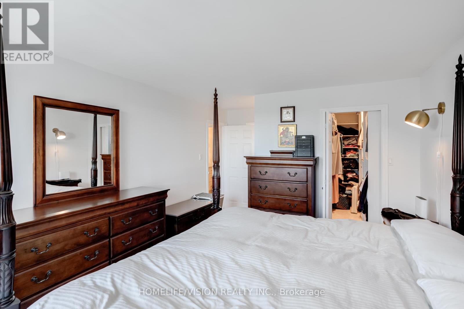 1105 - 75 Wynford Heights Crescent, Toronto, ON - Indoor Photo Showing Bedroom