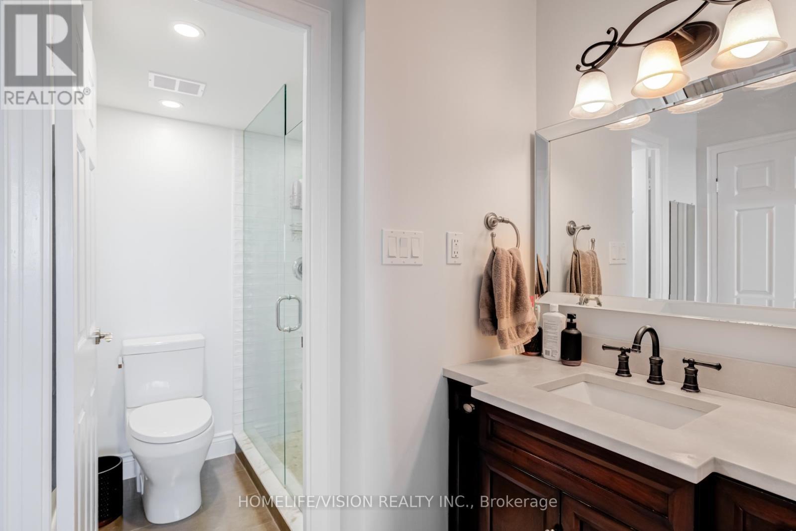 1105 - 75 Wynford Heights Crescent, Toronto, ON - Indoor Photo Showing Bathroom