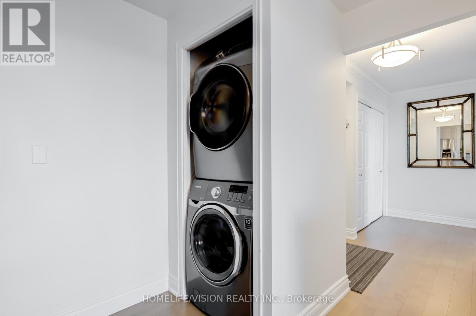 1105 - 75 Wynford Heights Crescent, Toronto, ON - Indoor Photo Showing Laundry Room
