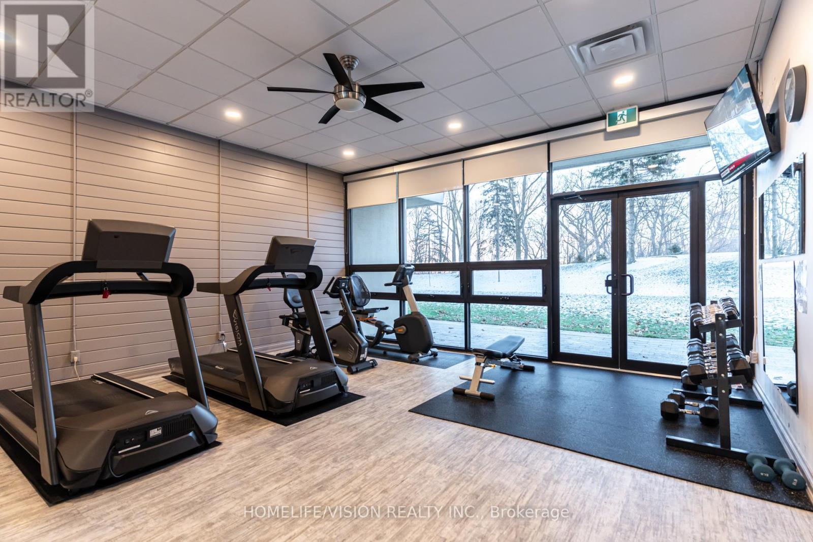 1105 - 75 Wynford Heights Crescent, Toronto, ON - Indoor Photo Showing Gym Room