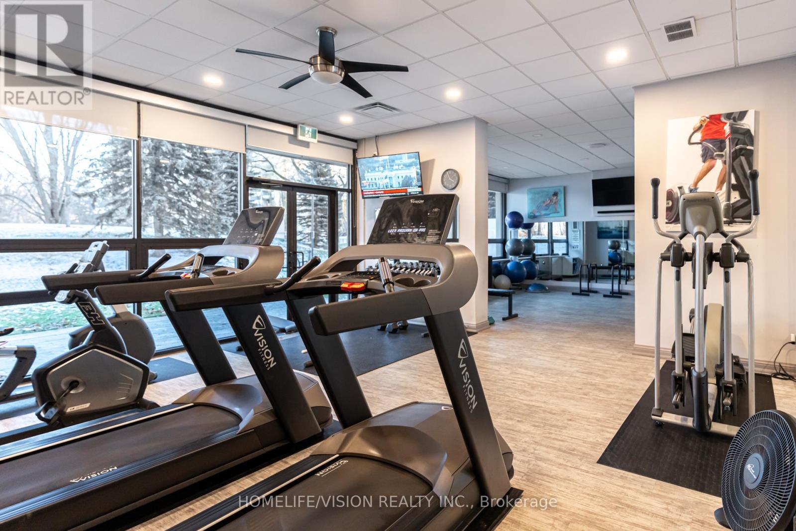 1105 - 75 Wynford Heights Crescent, Toronto, ON - Indoor Photo Showing Gym Room