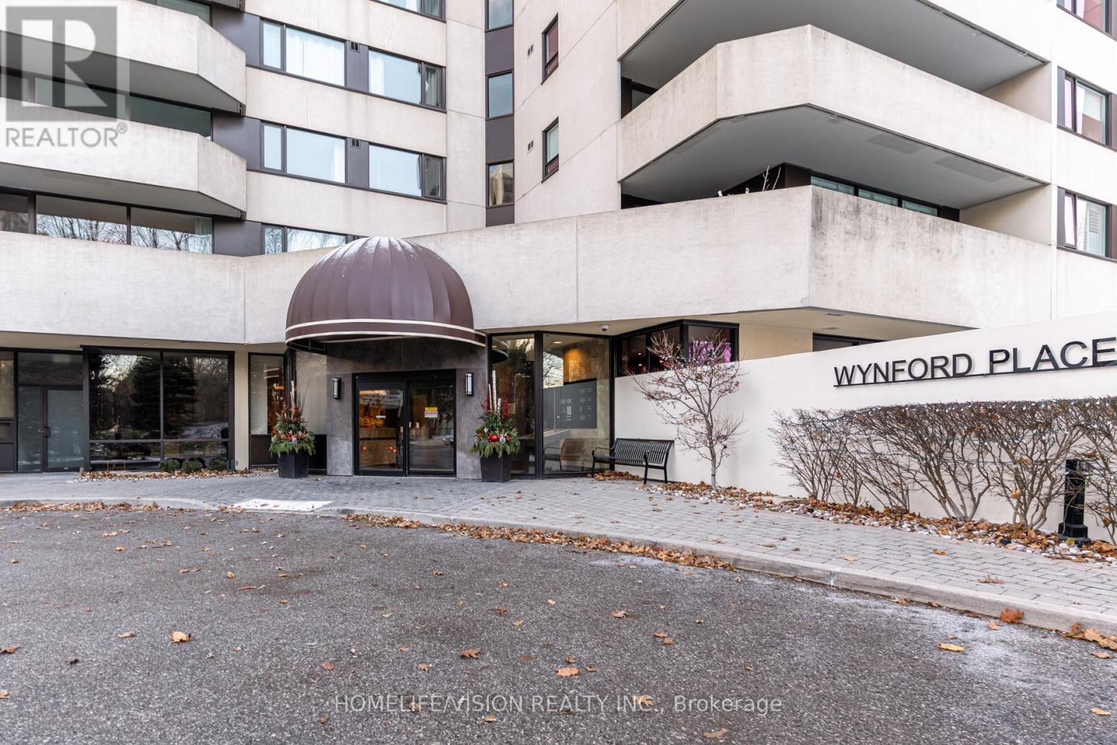 1105 - 75 Wynford Heights Crescent, Toronto, ON - Outdoor