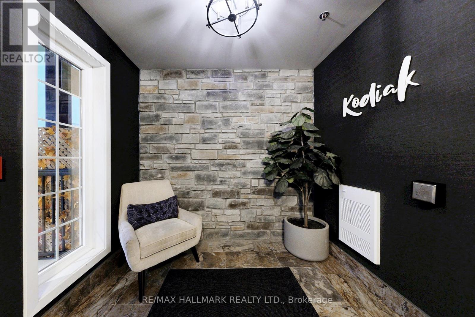 417 - 54 Koda Street, Barrie, ON -