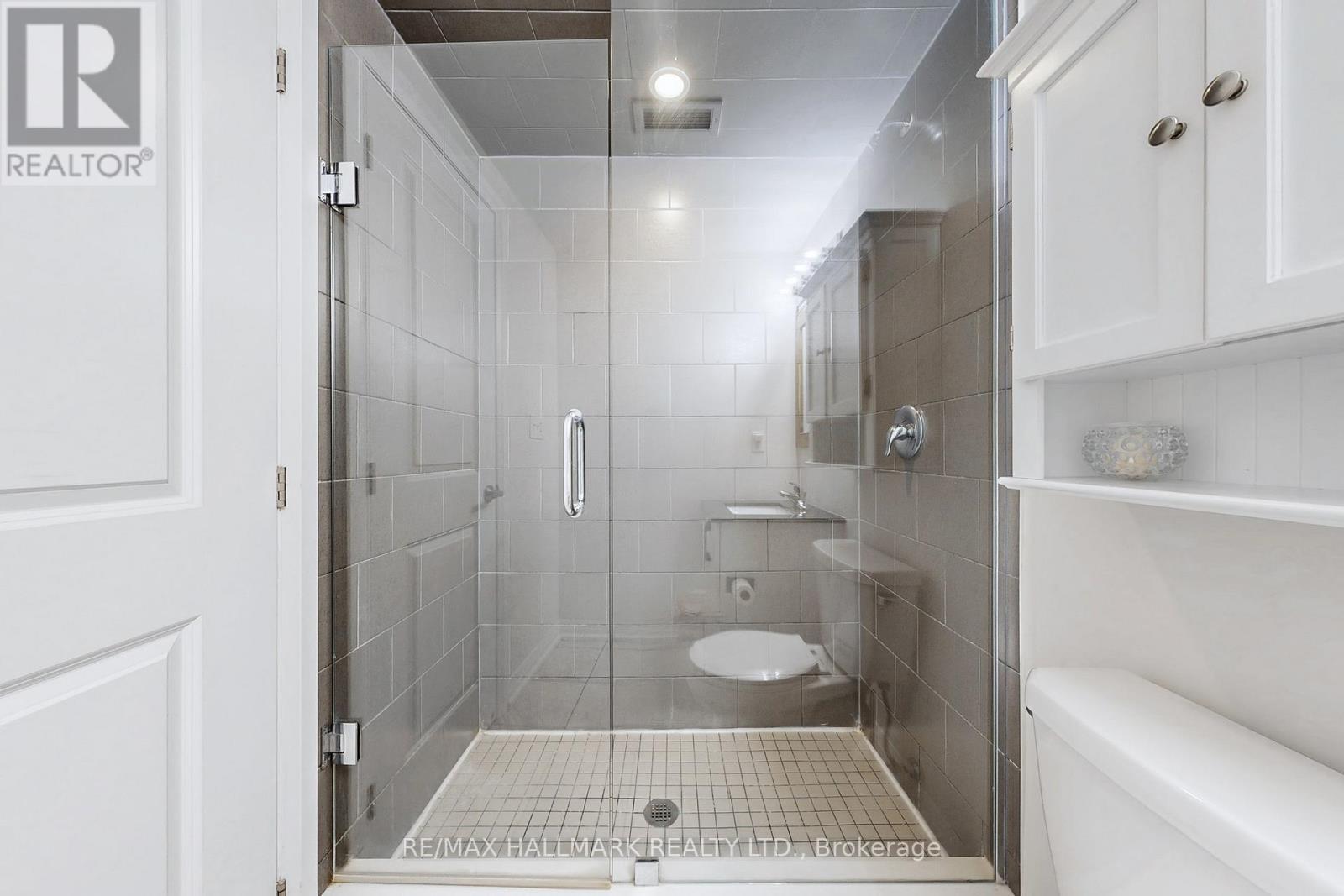 417 - 54 Koda Street, Barrie, ON - Indoor Photo Showing Bathroom